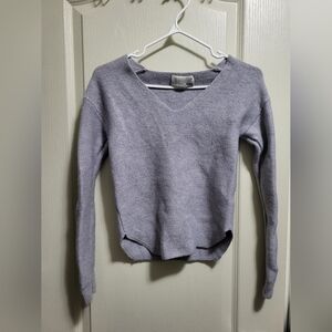 Wilfred Gray V-Neck Sweater Soft Knit Classic